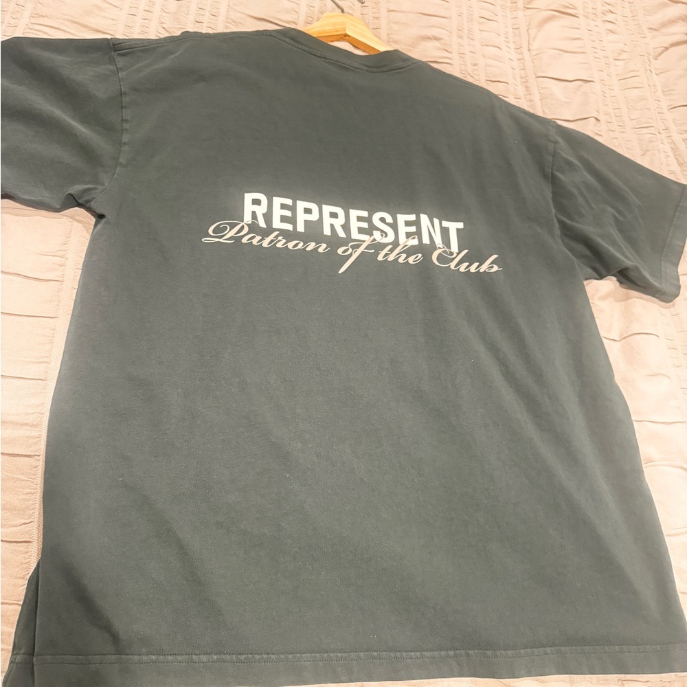 Represent T-shirt Size M
